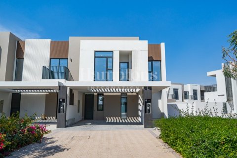 Villa in Dubai South (Dubai World Central), Dubai 4 bedrooms, 202.90015200 sq.m. № 63993 - photo 2