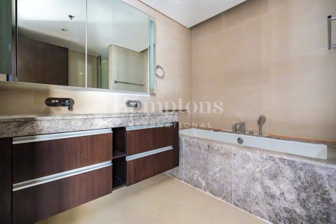 Снять в аренду квартиру в Dubai Creek Residence Tower 2 South, Dubai Creek Harbour (The Lagoons), Дубай: 3 спальни, 179.30279000м², № 63990 - фото 2