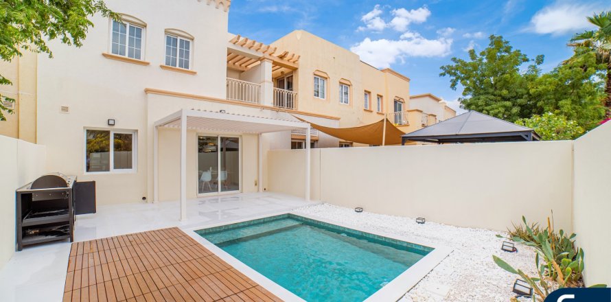 Villa en The Springs, Dubai, 2 dormitorios, 157 m², № 98572