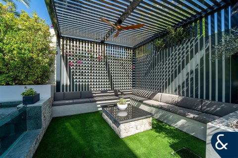 Villa in Arabian Ranches, Dubai 5 bedrooms, 474 sq.m. № 98562 - photo 26