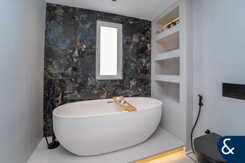 Villa in Arabian Ranches, Dubai 5 bedrooms, 474 sq.m. № 98562 - photo 12