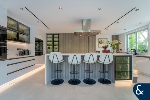 Villa in Arabian Ranches, Dubai 5 bedrooms, 474 sq.m. № 98562 - photo 4