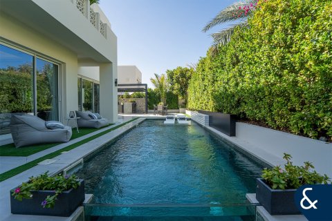 Villa in Arabian Ranches, Dubai 5 bedrooms, 474 sq.m. № 98562 - photo 25