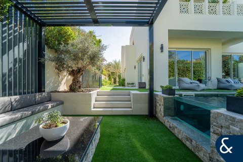 Villa in Arabian Ranches, Dubai 5 bedrooms, 474 sq.m. № 98562 - photo 22