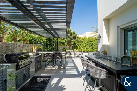 Villa in Arabian Ranches, Dubai 5 bedrooms, 474 sq.m. № 98562 - photo 24