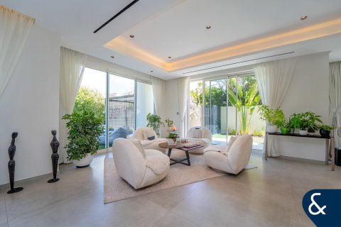 Villa in Arabian Ranches, Dubai 5 bedrooms, 474 sq.m. № 98562 - photo 6