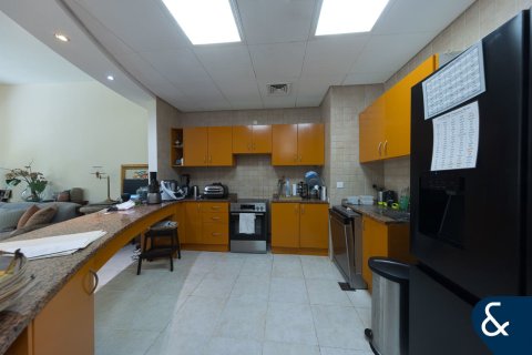 Apartment in Dubai Investment Park, Dubai 1 bedroom, 91 sq.m. № 98557 - photo 2