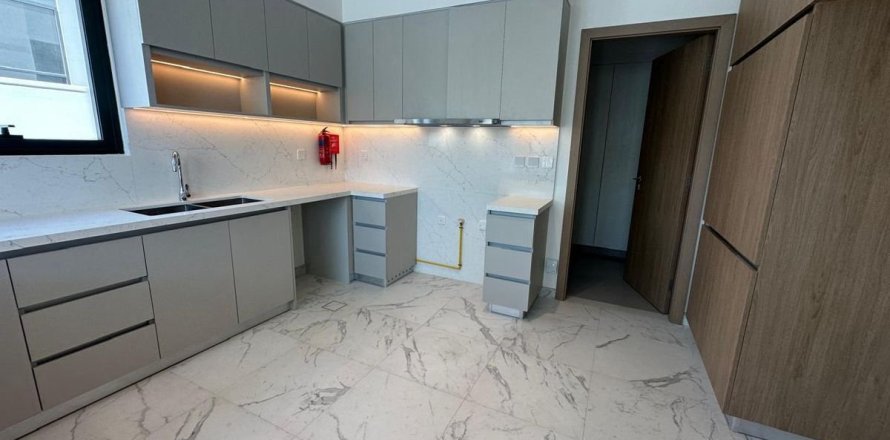 Villa en Al Furjan, Dubai, 4 dormitorios, 375.5 m², № 76889