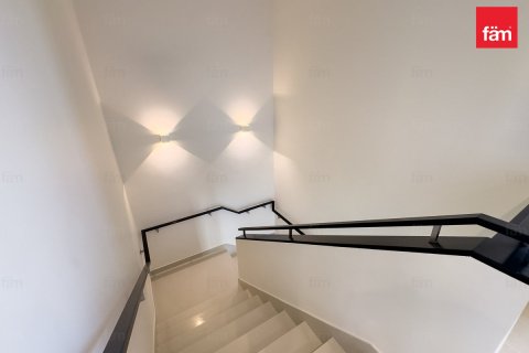 Снять в аренду виллу в Дубае: 4 спальни, 357.4м², № 76888 - фото 21