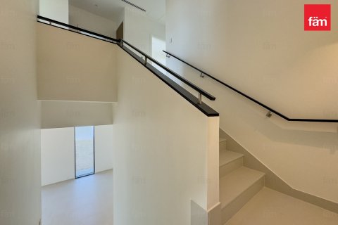 Снять в аренду виллу в Дубае: 4 спальни, 357.4м², № 76888 - фото 20