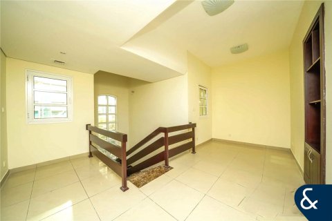 Купить таунхаус в Dubai Sports City, Дубай: 3 спальни, 199м², № 98220 - фото 9