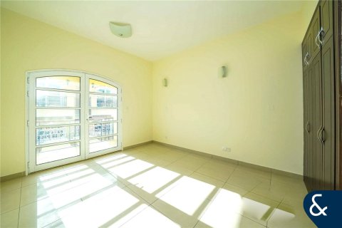 Купить таунхаус в Dubai Sports City, Дубай: 3 спальни, 199м², № 98220 - фото 10