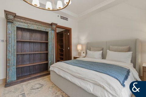 Снять в аренду квартиру в Old Town, Дубай: 3 спальни, 181м², № 98222 - фото 26