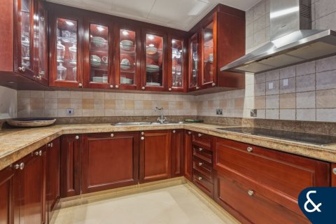 Снять в аренду квартиру в Old Town, Дубай: 3 спальни, 181м², № 98222 - фото 14