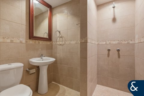 Снять в аренду квартиру в Old Town, Дубай: 3 спальни, 181м², № 98222 - фото 4