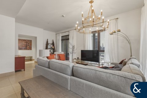 Снять в аренду квартиру в Old Town, Дубай: 3 спальни, 181м², № 98222 - фото 17