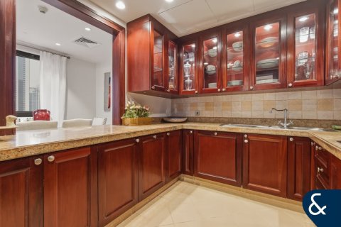 Снять в аренду квартиру в Old Town, Дубай: 3 спальни, 181м², № 98222 - фото 13