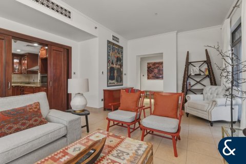 Снять в аренду квартиру в Old Town, Дубай: 3 спальни, 181м², № 98222 - фото 16