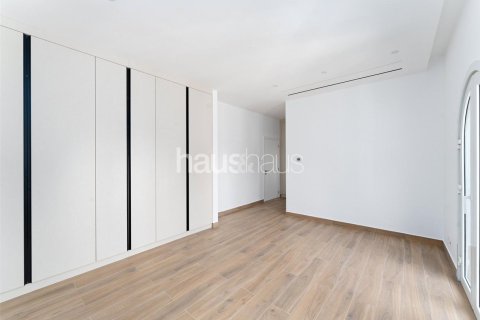 Villa in Dubai Investment Park, Dubai 5 bedrooms, 577 sq.m. № 43215 - photo 26