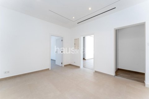 Villa in Dubai Investment Park, Dubai 5 bedrooms, 577 sq.m. № 43215 - photo 29