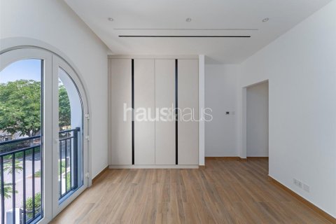 Villa in Dubai Investment Park, Dubai 5 bedrooms, 577 sq.m. № 43215 - photo 27