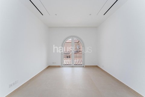 Villa in Dubai Investment Park, Dubai 5 bedrooms, 577 sq.m. № 43215 - photo 9