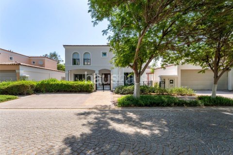 Villa in Dubai Investment Park, Dubai 5 bedrooms, 577 sq.m. № 43215 - photo 19