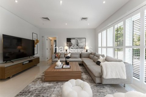 Villa in Dubai Investment Park, Dubai 5 bedrooms, 613 sq.m. № 43216 - photo 14
