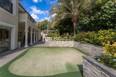 Villa in Dubai Investment Park, Dubai 5 bedrooms, 613 sq.m. № 43216 - photo 21