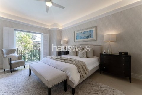 Villa in Dubai Investment Park, Dubai 5 bedrooms, 613 sq.m. № 43216 - photo 11