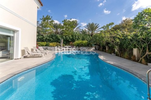 Villa in Dubai Investment Park, Dubai 5 bedrooms, 613 sq.m. № 43216 - photo 22