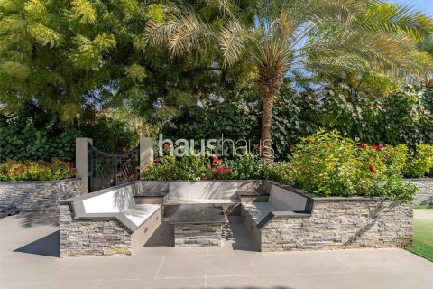 Villa in Dubai Investment Park, Dubai 5 bedrooms, 613 sq.m. № 43216 - photo 2