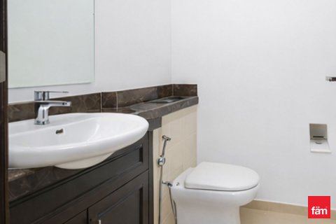 Купить виллу в Дубае: 3 спальни, 186.3м², № 91863 - фото 8