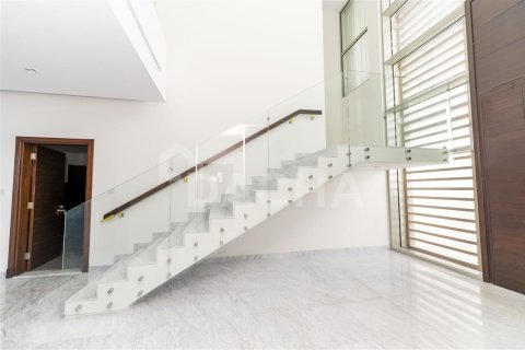 فيلا في دبي 5 غرف نوم , 770 م² رقم 7053 - صورة 4