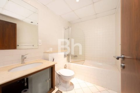 Villa in Dubai Marina, Dubai 2 bedrooms, 228 sq.m. № 56818 - photo 8