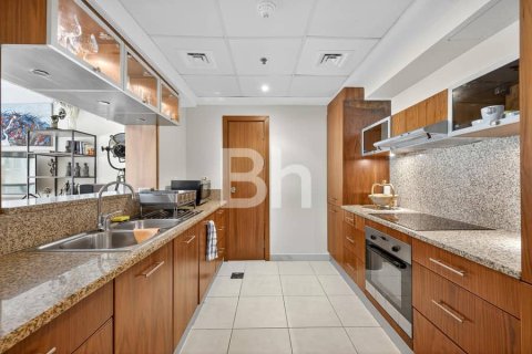Villa in Dubai Marina, Dubai 2 bedrooms, 228 sq.m. № 56818 - photo 10
