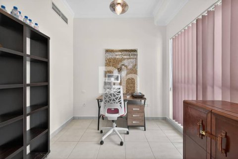 Villa in Dubai Marina, Dubai 2 bedrooms, 228 sq.m. № 56818 - photo 9
