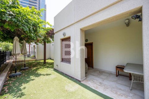 Villa in Dubai Marina, Dubai 2 bedrooms, 228 sq.m. № 56818 - photo 4