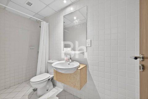 Villa in Dubai Marina, Dubai 2 bedrooms, 228 sq.m. № 56818 - photo 13