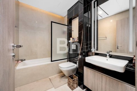 Apartment in Jumeirah Lake Towers, Dubai 2 bedrooms, 139 sq.m. № 56820 - photo 12