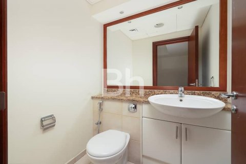 Apartment in Dubai Marina, Dubai 4 bedrooms, 270 sq.m. № 56819 - photo 15