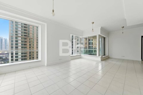 Apartment in Dubai Marina, Dubai 4 bedrooms, 270 sq.m. № 56819 - photo 19