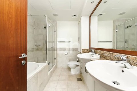 Apartment in Dubai Marina, Dubai 4 bedrooms, 270 sq.m. № 56819 - photo 5