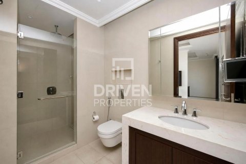 Apartment in The Address Residence Fountain Views, Downtown Dubai (Downtown Burj Dubai), Dubai studio, 75.9 sq.m. № 134266 - photo 6
