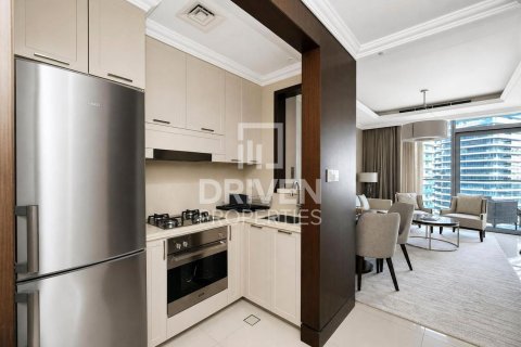 Apartment in The Address Residence Fountain Views, Downtown Dubai (Downtown Burj Dubai), Dubai studio, 75.9 sq.m. № 134266 - photo 7