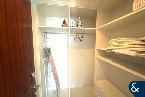 Apartment in Downtown Dubai (Downtown Burj Dubai), Dubai 1 bedroom, 101 sq.m. № 98857 - photo 12