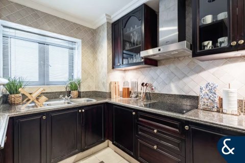 Apartment in Downtown Dubai (Downtown Burj Dubai), Dubai 1 bedroom, 81 sq.m. № 98858 - photo 6