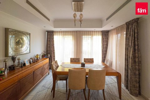 Villa à Dubai, 4 chambres, 368.6 m², № 115188 - photo 3