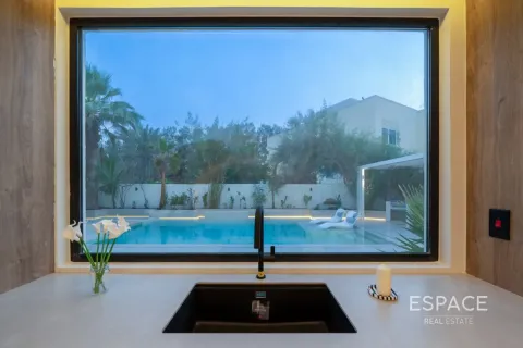 Villa en Meadows, Dubai, 5 dormitorios, 427 m², № 122289 - foto 20