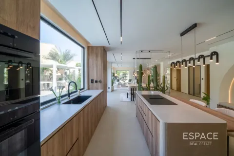 Villa en Meadows, Dubai, 5 dormitorios, 427 m², № 122289 - foto 3